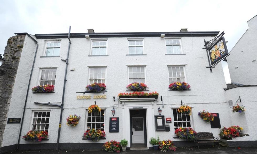 Kings Arms Hotel Holme  Bagian luar foto