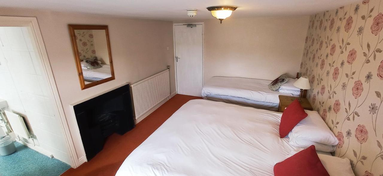 Kings Arms Hotel Holme  Bagian luar foto
