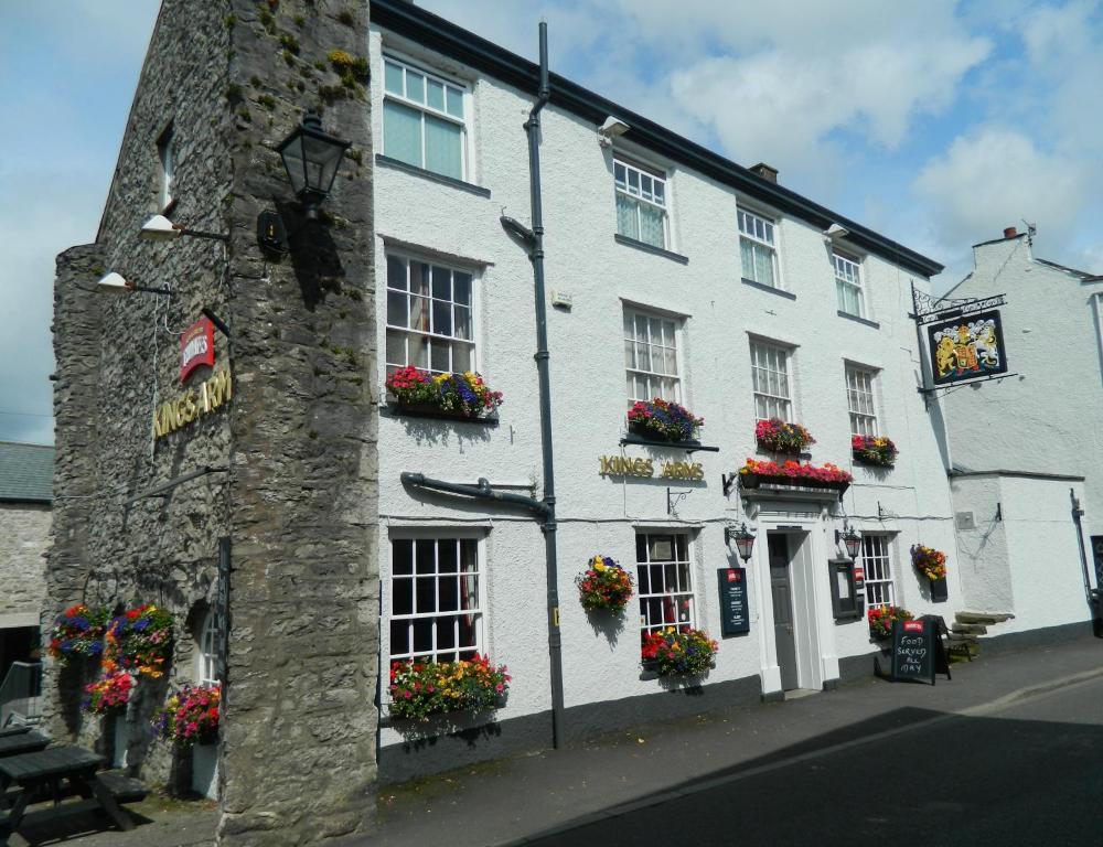 Kings Arms Hotel Holme  Bagian luar foto